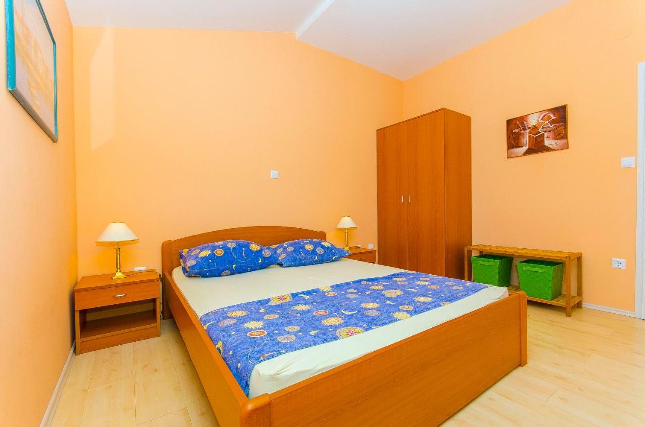 Apartments Kazimir Nečujam Exterior foto